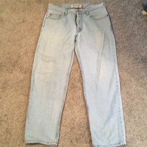 Men’s Levi jeans